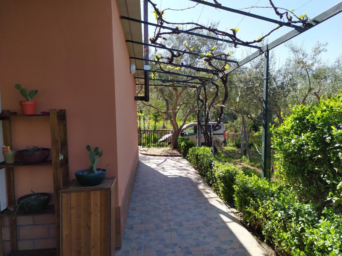Il Vigneto "Cottage" Gaggi Екстер'єр фото